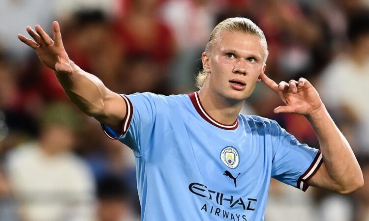 Manchester City vs. Manchester United: Official starting line-ups announced at the Etihad Stadium.