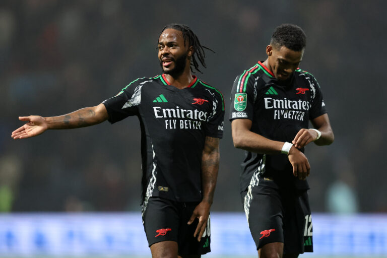 Major twist as report suggests £16.9 million-a-year star is keen to remain at Arsenal