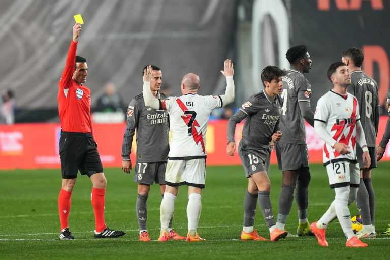 Real Madrid considers taking legal action over a referee’s controversial decision and apparent VAR negligence.