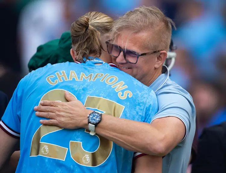 Erling Haaland’s dad takes a brutal swipe at Arsenal after Man City’s crushing defeat at the Emirates.
